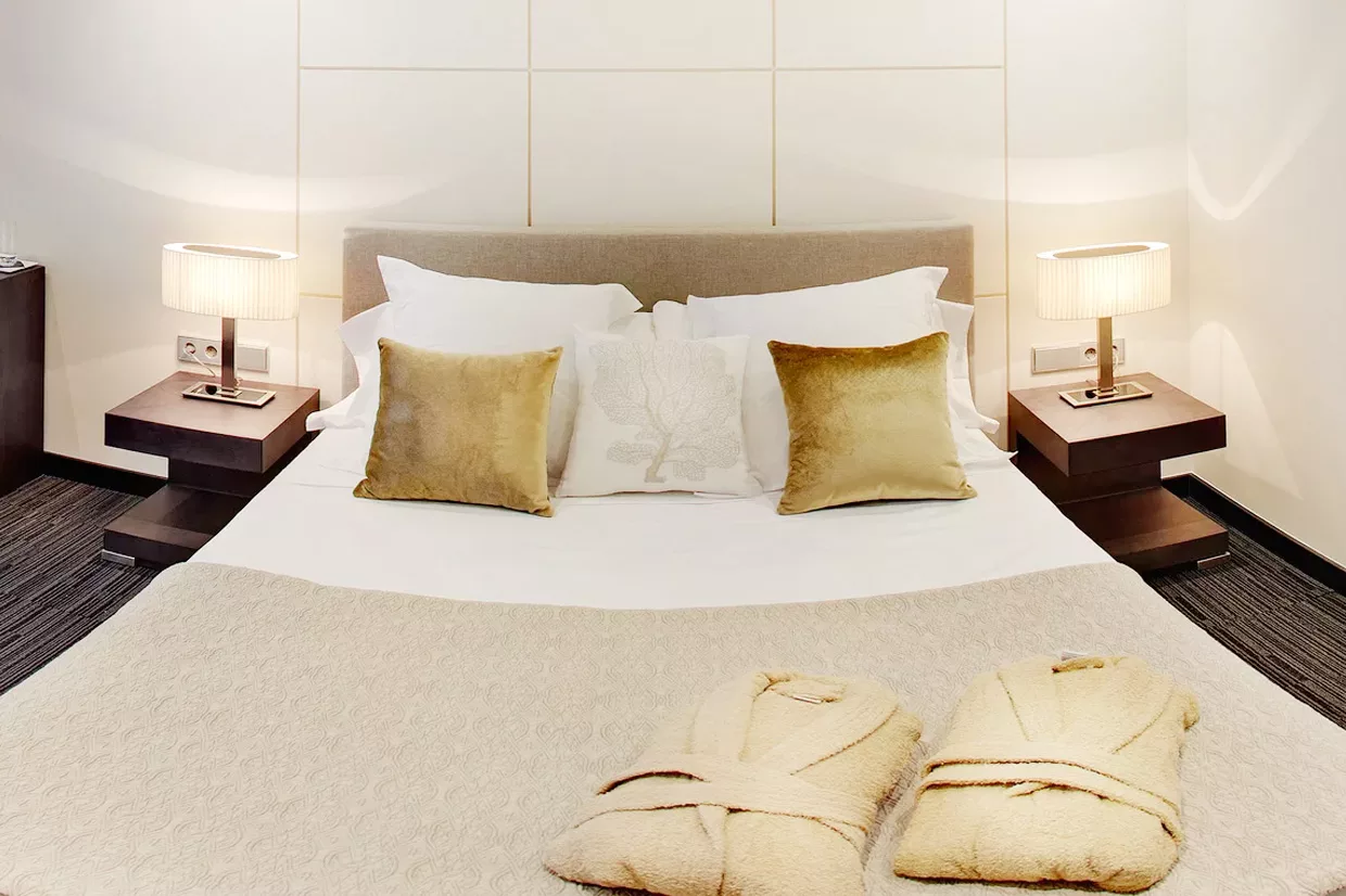 Double-Standard-Suite_1