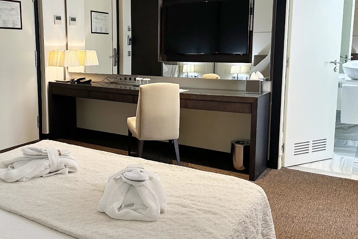 Economy-Double-Suite_3